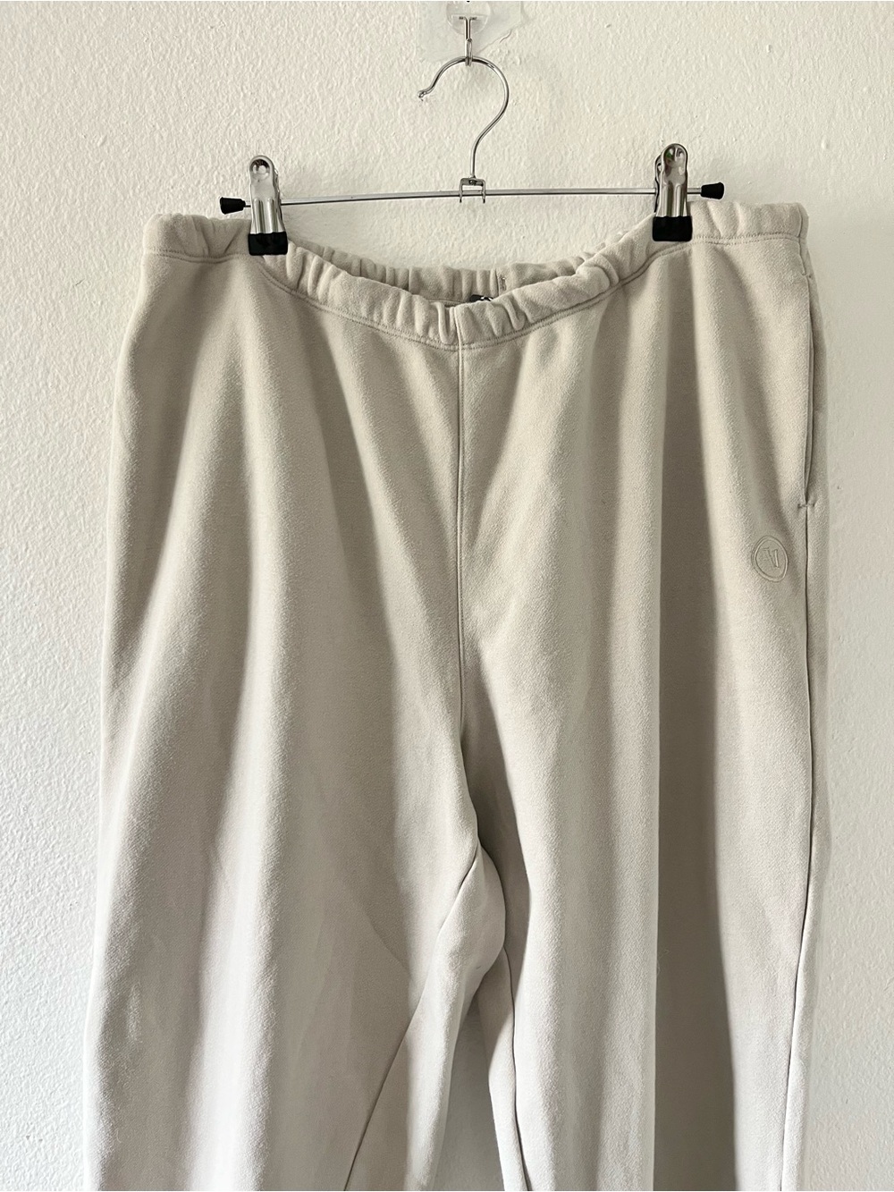 Vuori Sedona Jogger Pants in Light Grey Size Large - Picture 4 of 7
